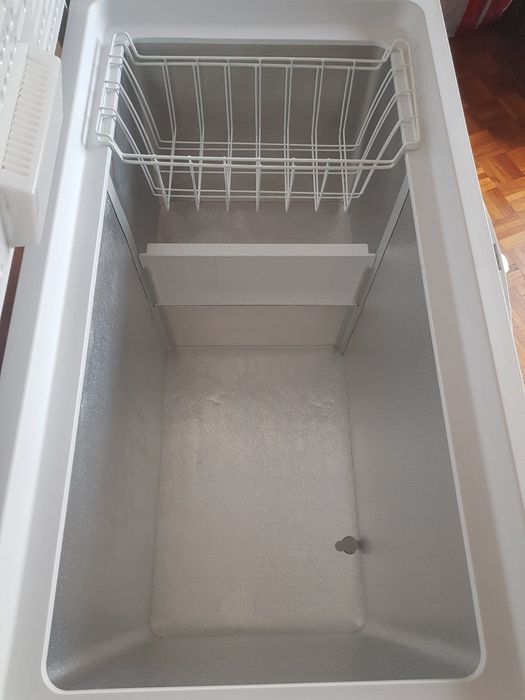 Arca Horizontal INDESIT OS 1A 300 H2 (Estático-118cm-311L-Branco]