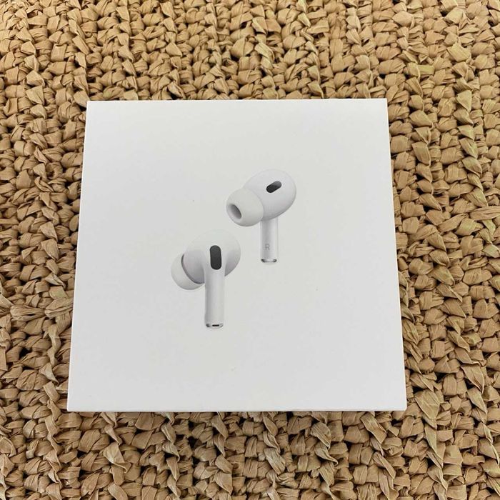 Оригінальні AirPods Pro 2 у стані нових.