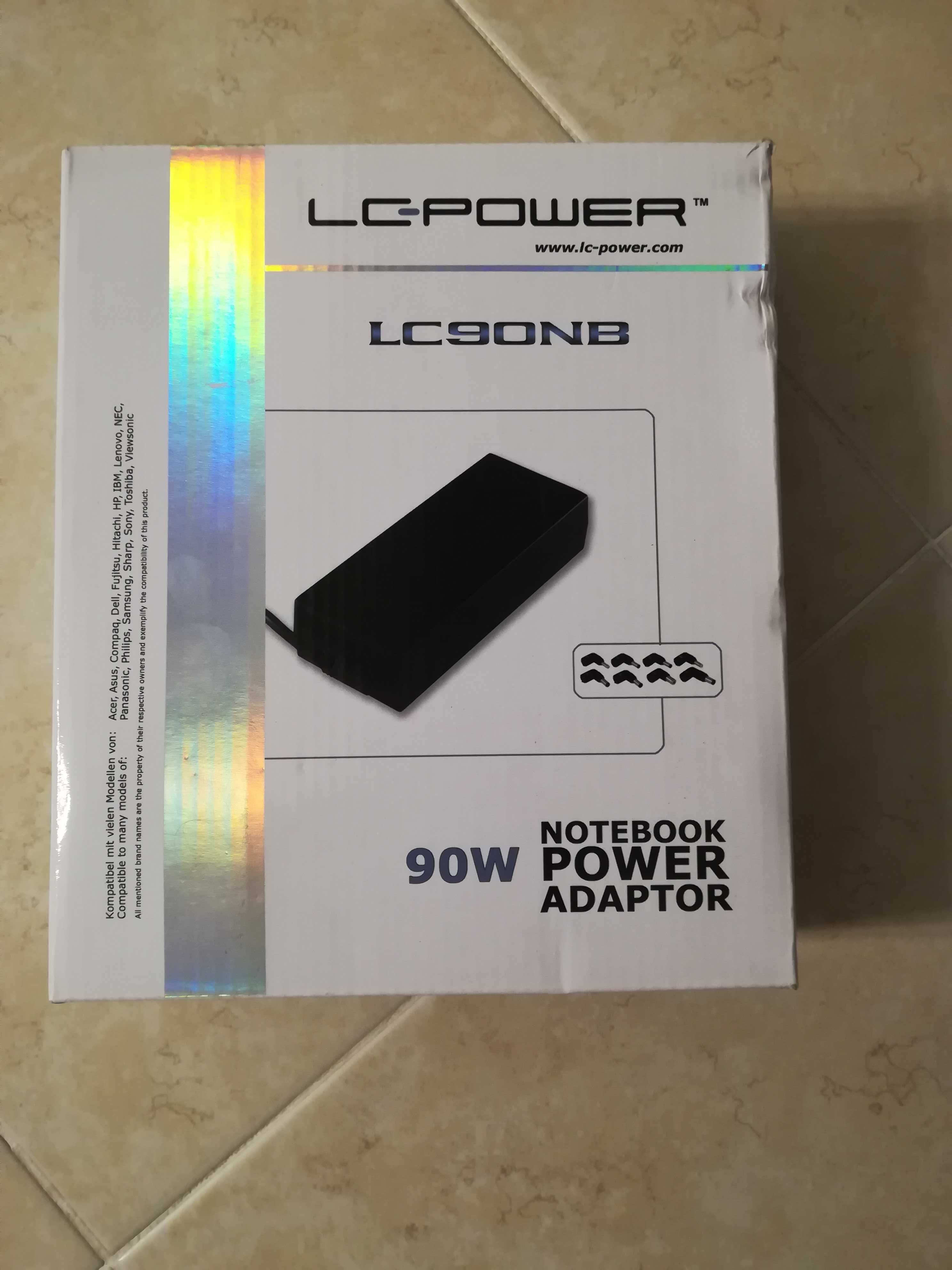 Adaptador Universal para Computadores