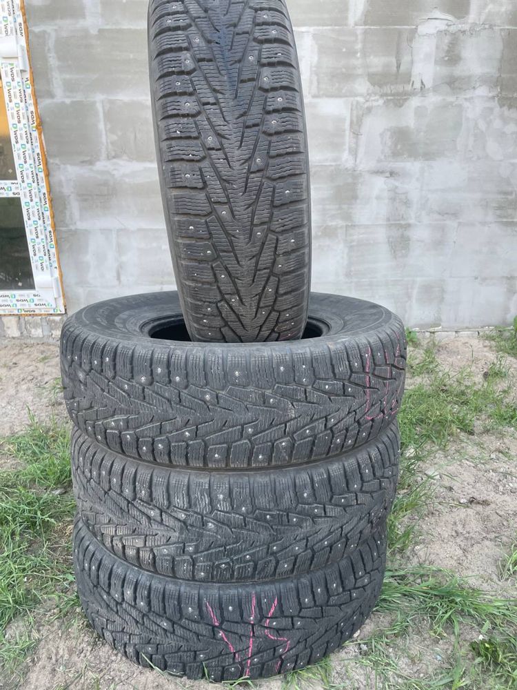 Резина Nokian 245/75r16 зима