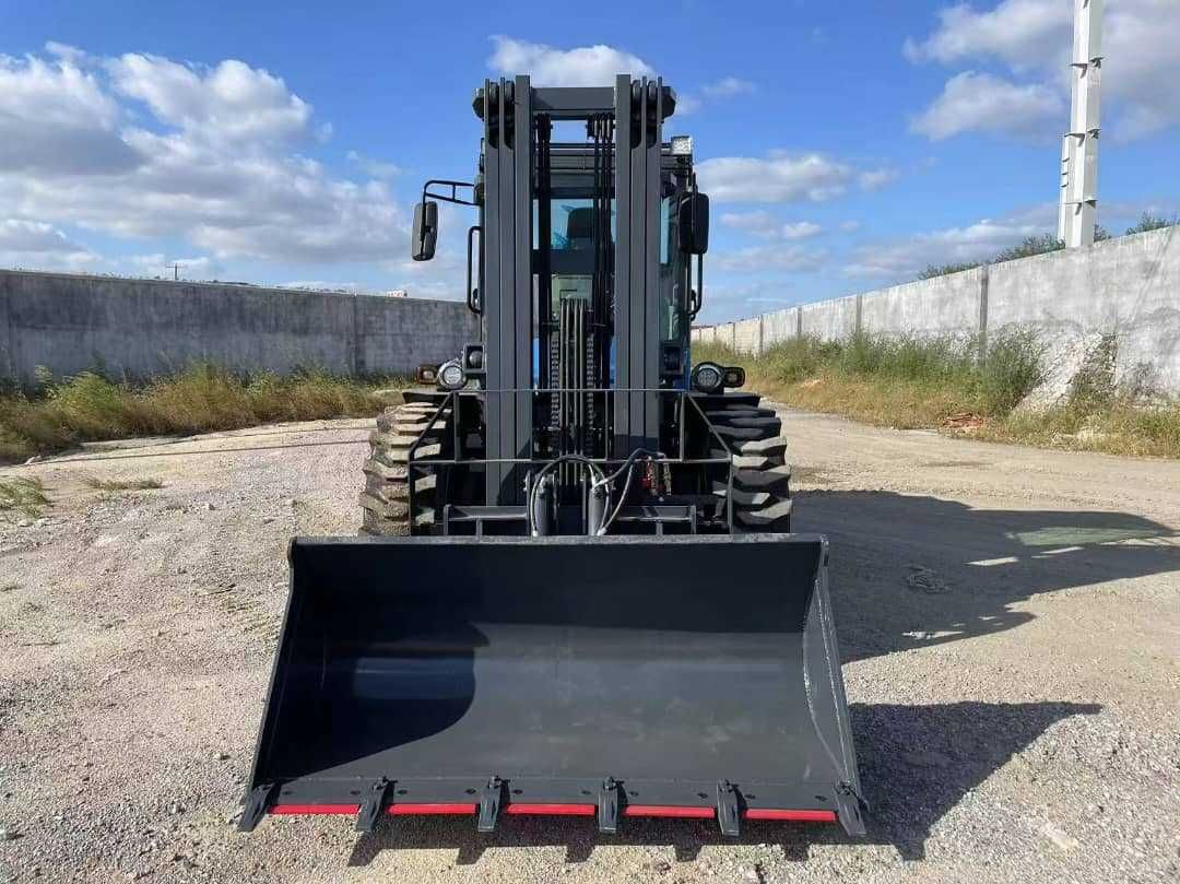 Widlak terenowy 5T 4x4 CE