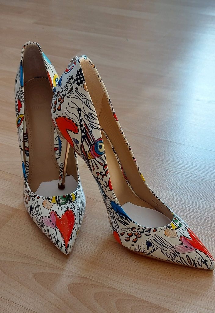 Nowe szpilki GUESS oryginalne