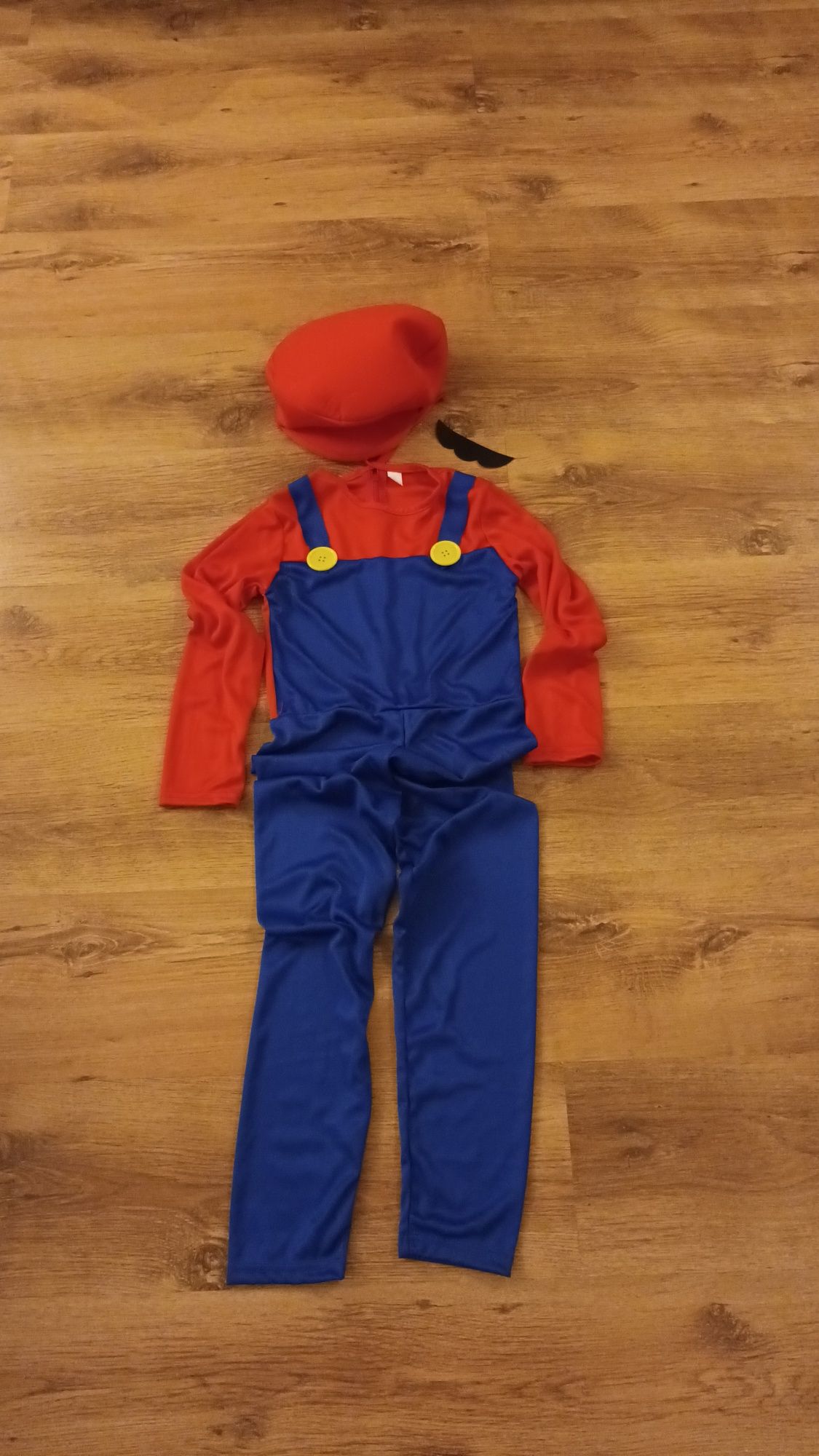 Stroj na karnawał Super Mario