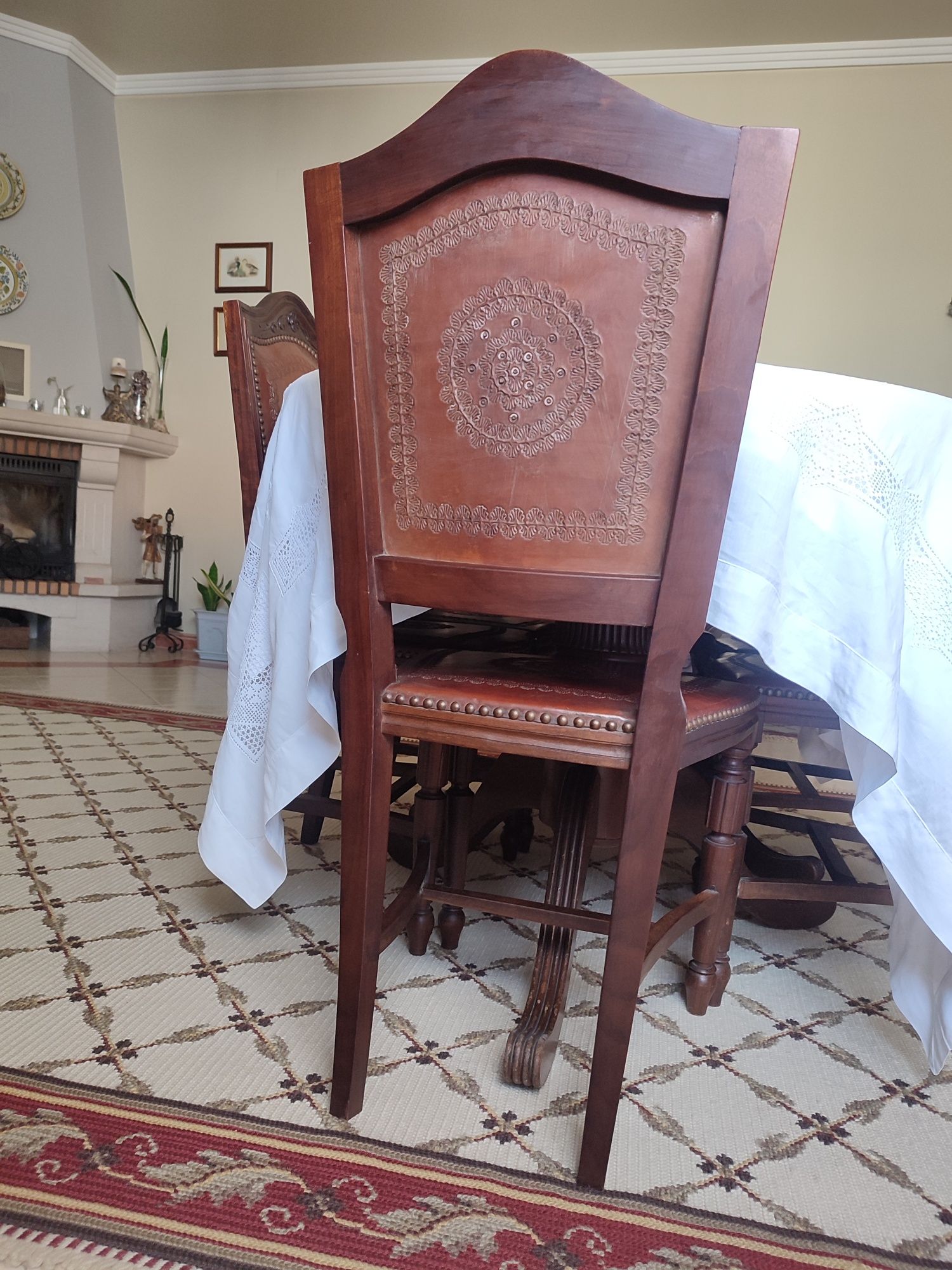 Móvel de sala de jantar com 8 cadeiras