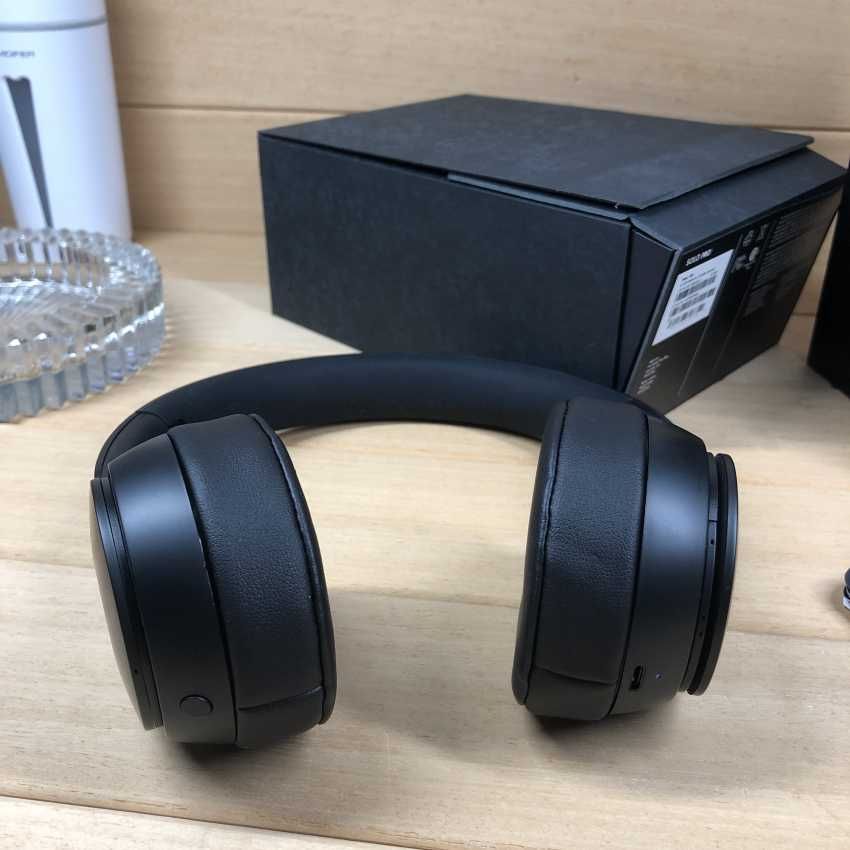 Beats SOLO PRO Auriculares sem fios Bluetooth e cancelamento de ruído