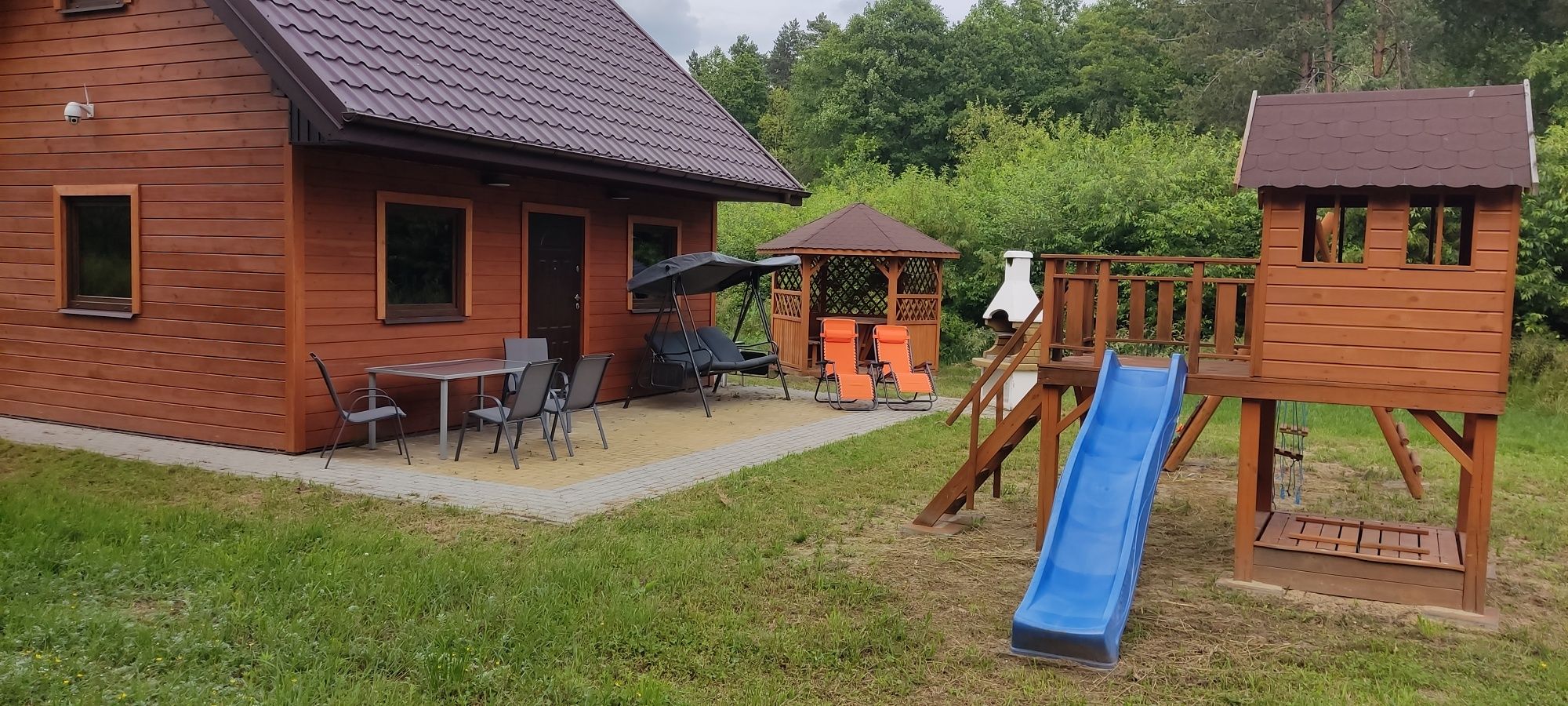 Domek blisko plaży,  jezioro Zagłębocze,  Lejno