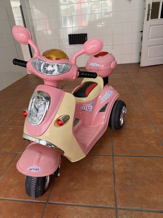 Vespa electrica 6V