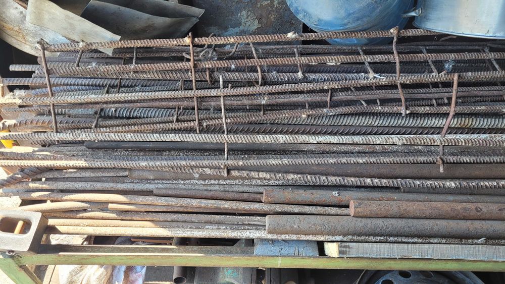 Металл б\у труба , швеллер.