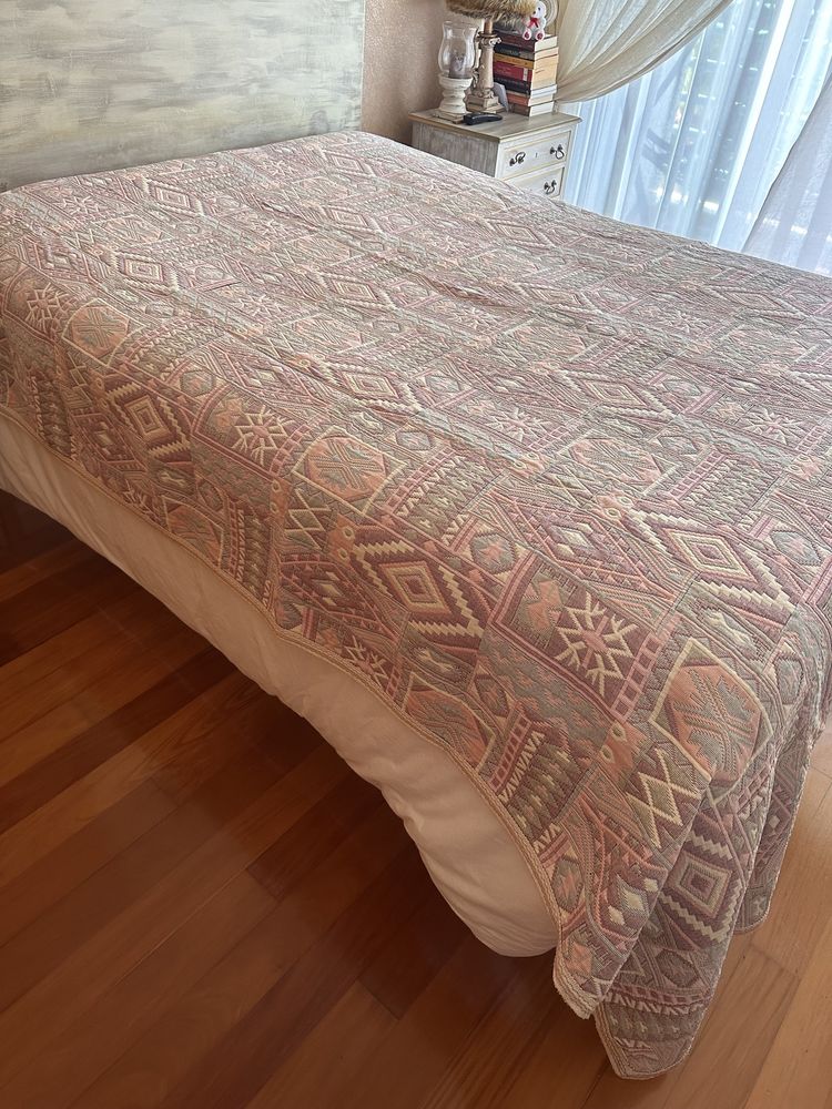 Vendo Colcha para cama de casal