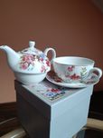 Porcelanowy komplet filiżanka talerz dzbanek