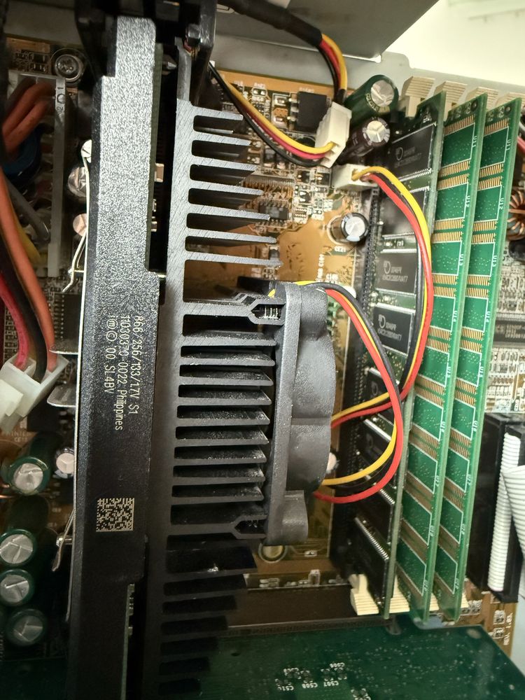 Retro komputer Pentium III 866Mhz Voodoo 3 512MB RAM Diamond Vortex