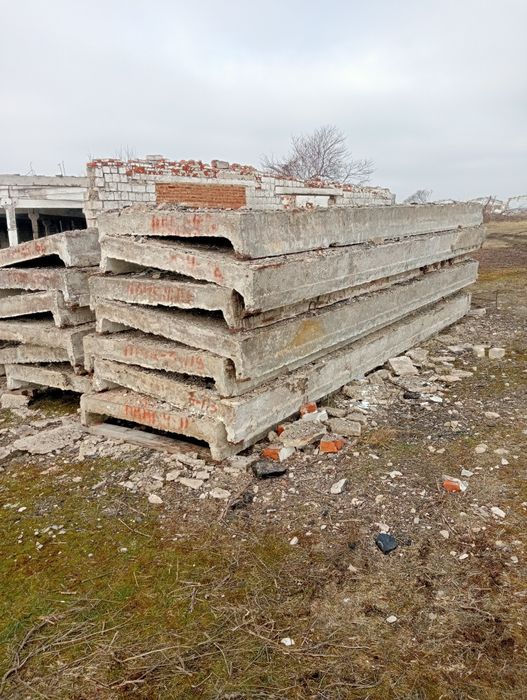 Продам плиты перекрытия длиной 6 на 1, 5 метров.