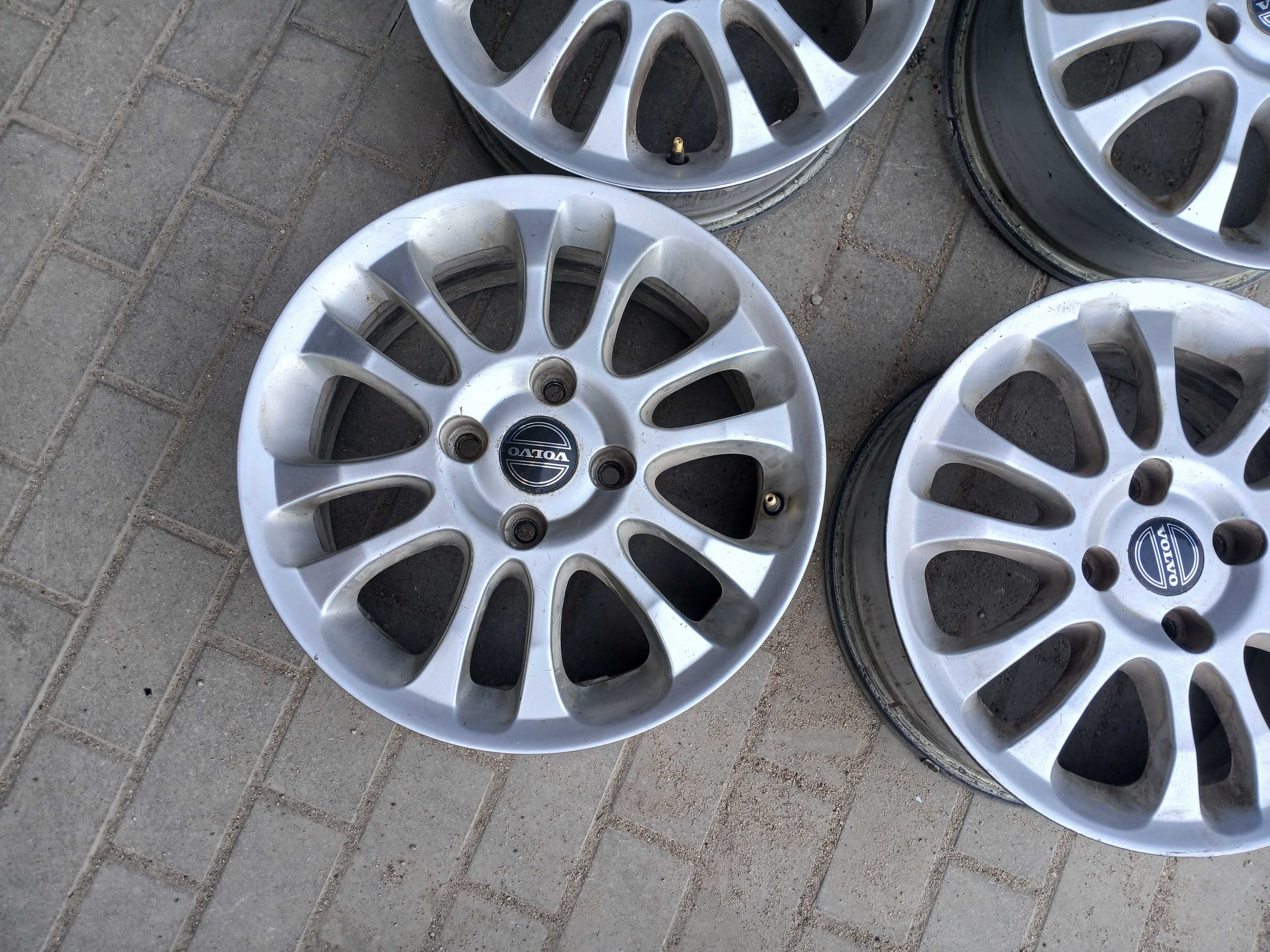 4x felgi R16 4x114,3 Volvo S40 V40 Mitsubishi