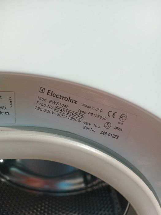 Продам стиральную машинку Electrolux
