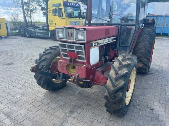 ciagnik international 844