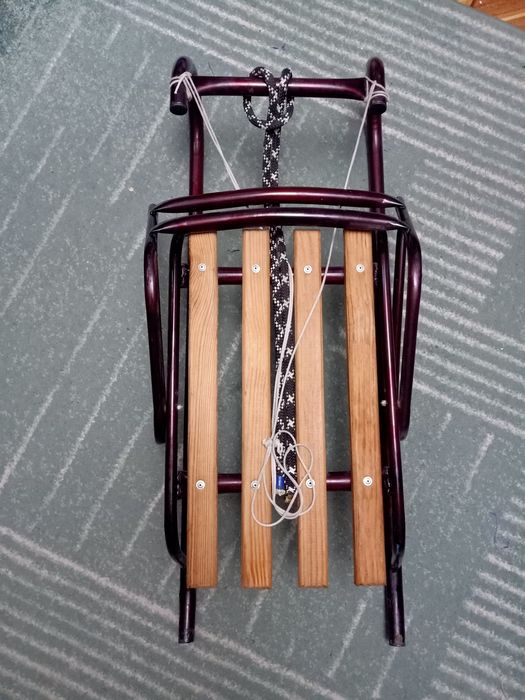 Сани металеві з дерев’яним сидінням (є дефект)