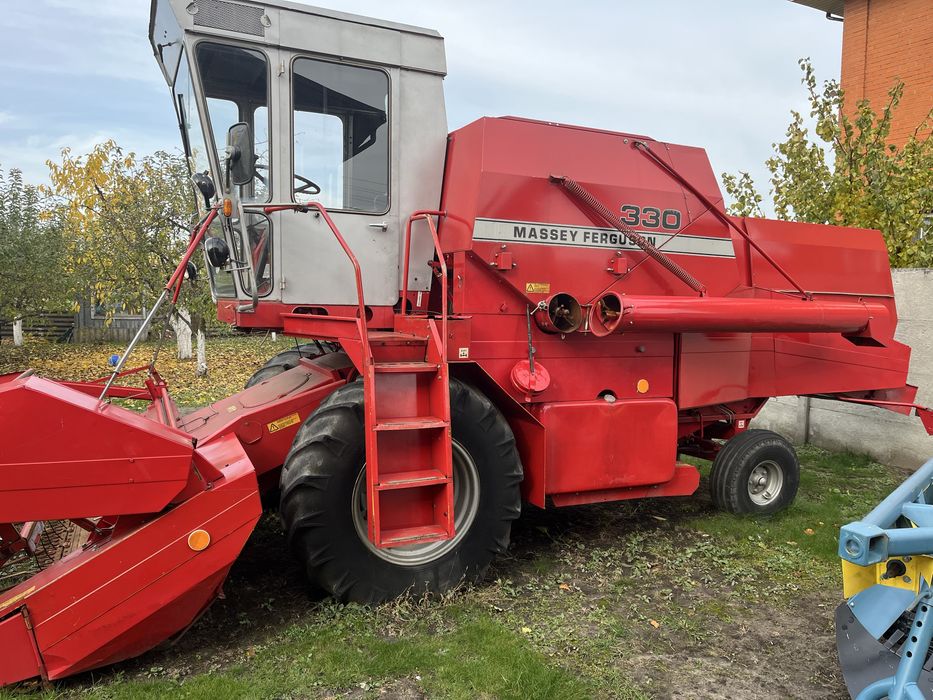 Комбайн Massey Ferguson 330 Массей Фергюсон 330 MF 330