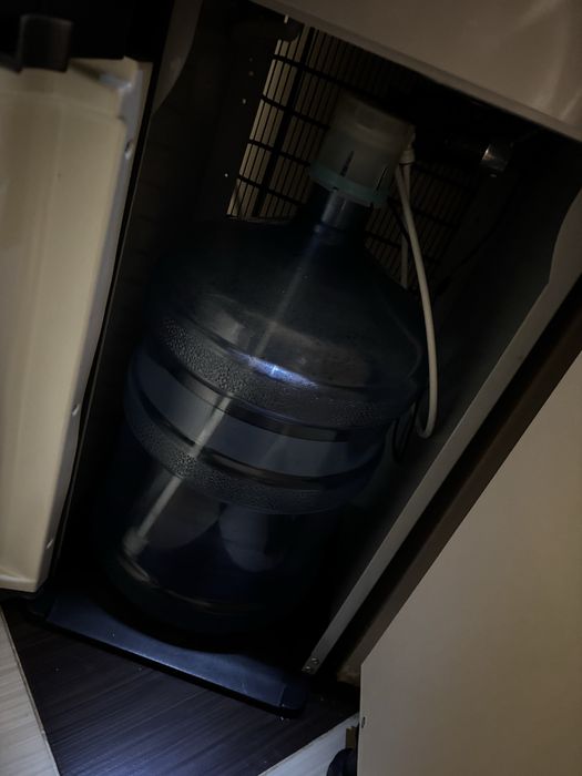 Кулер для питьевой воды