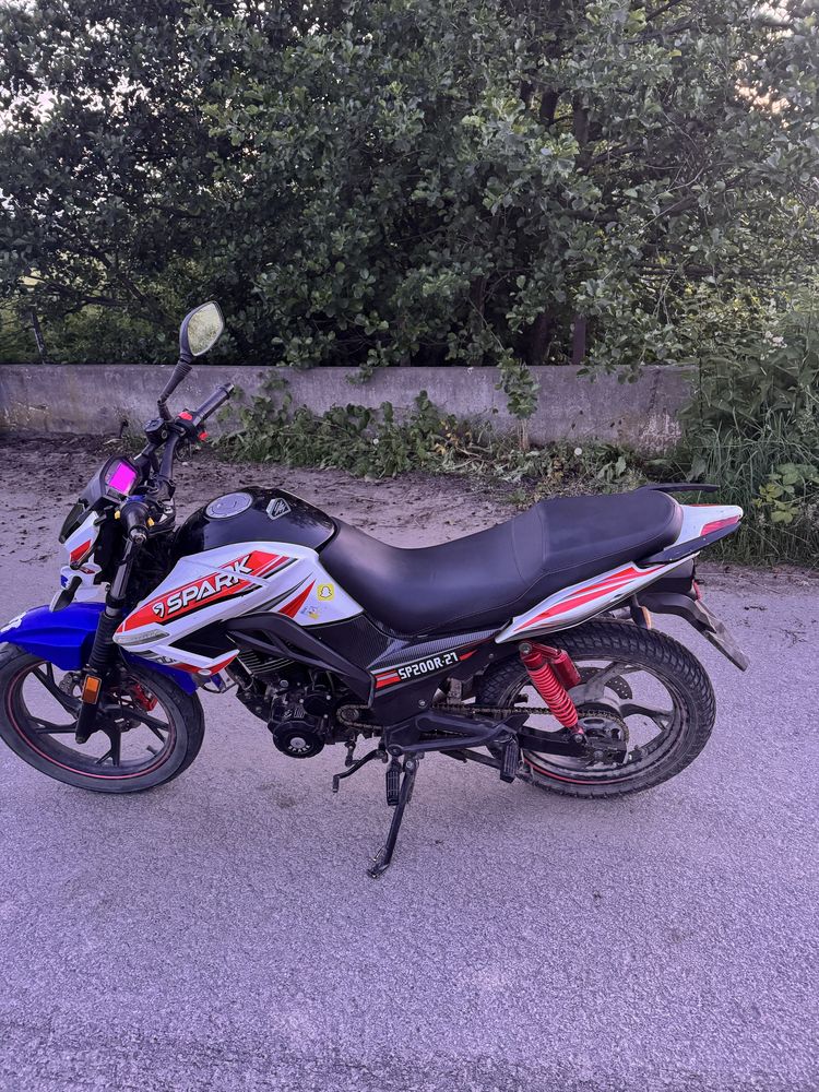 Продам мотоцикл spark sp-200 r27
