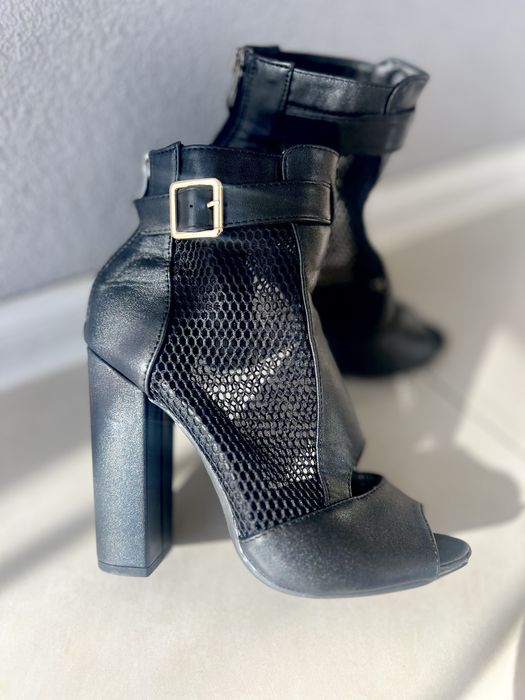 Босоніжки, стильні босоніжки, туфлі