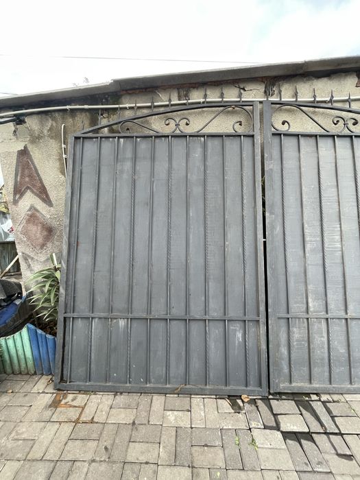 Продается кованые ворота с калиткой!