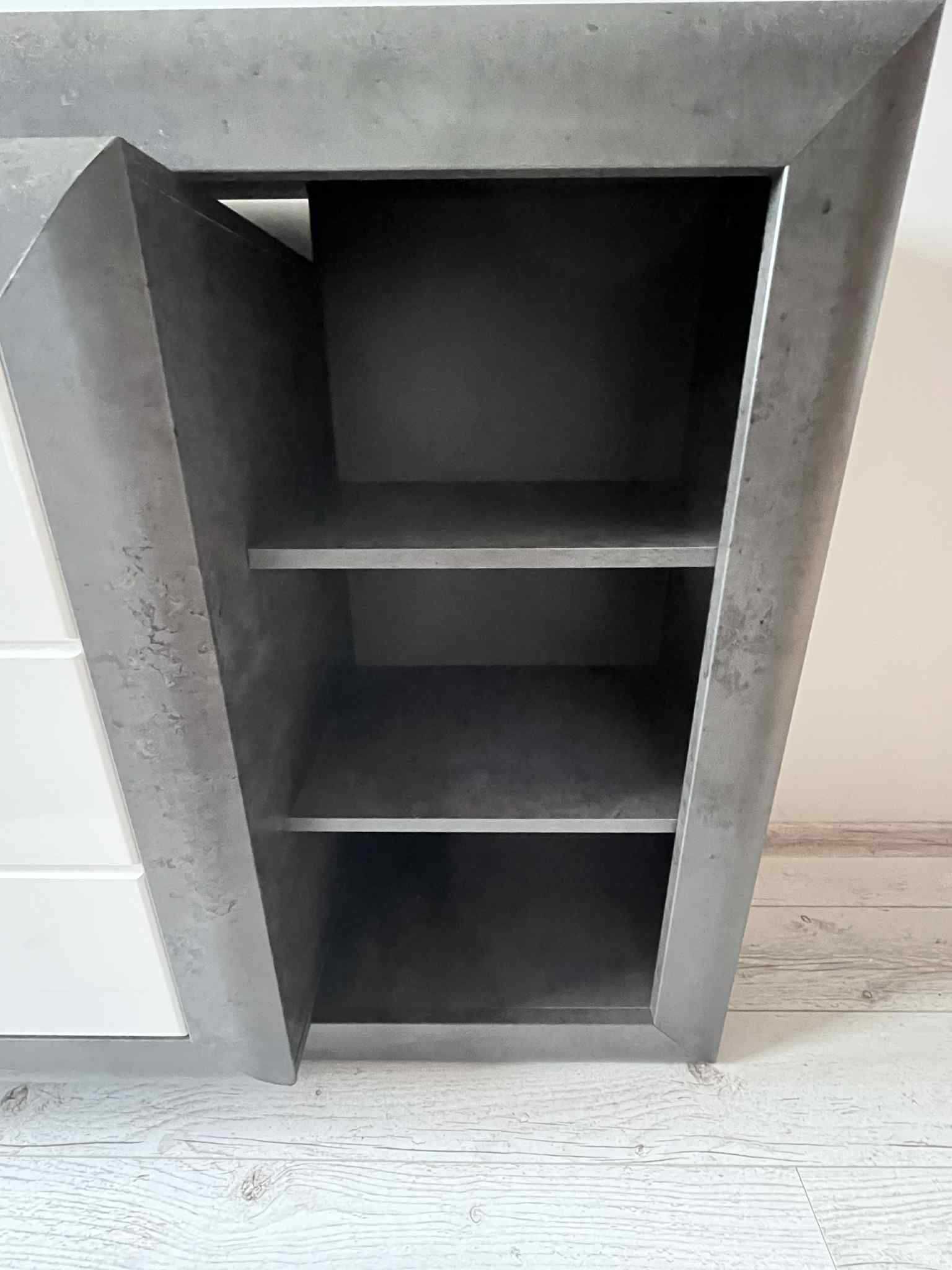 Szaro-biały segment meblowy