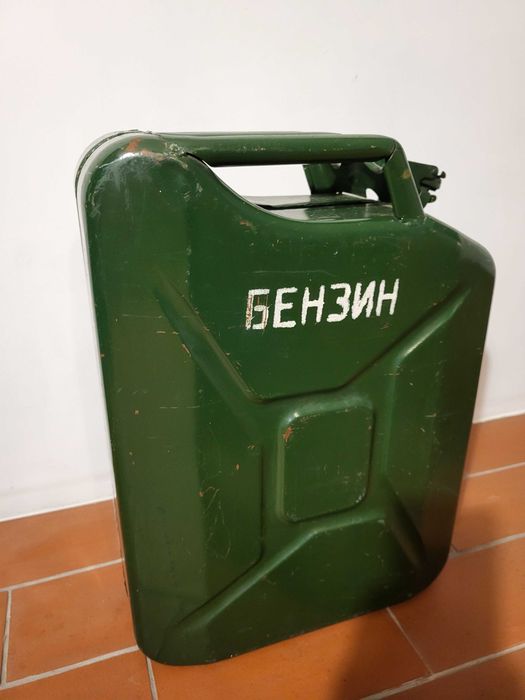 Kanister metalowy z lat 70-tych, wojskowy