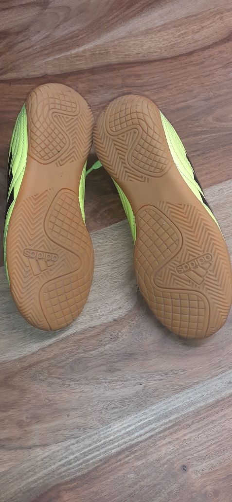 Halówki Adidas Copa r. 32