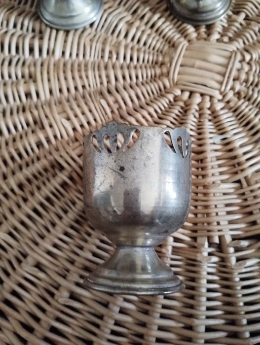 Стопки в мельхиоровых подстаканниках