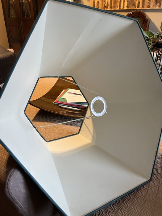 Abajur hexagonal de 50 cm