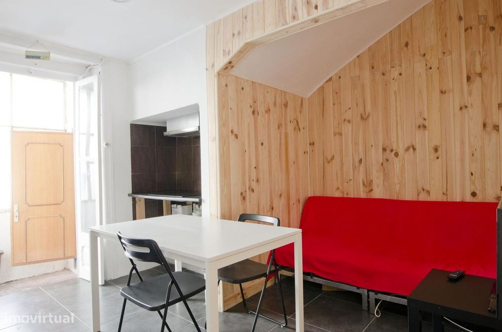 28299 - Quarto com cama de casal em apartamento...