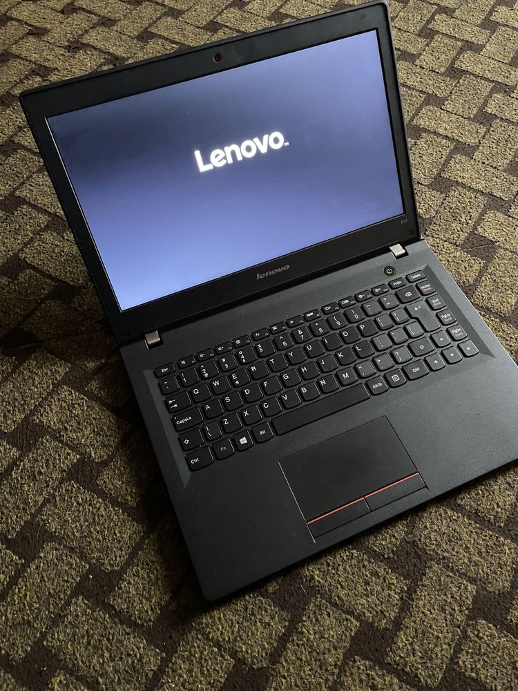 Laptop Lenovo E31-70 i3-5005U/4GB/128gb