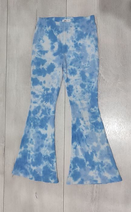 Spodnie prążkowane dzwony dla dziewczynki rozm. 140