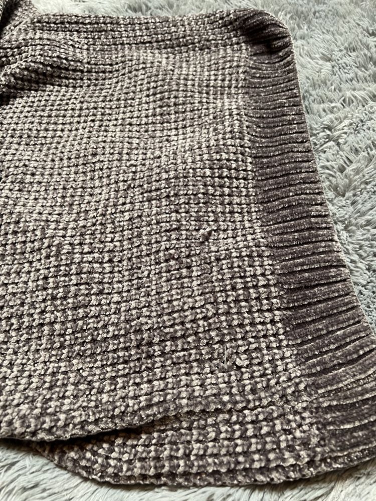 свитер толстой вязки, мягкий серый