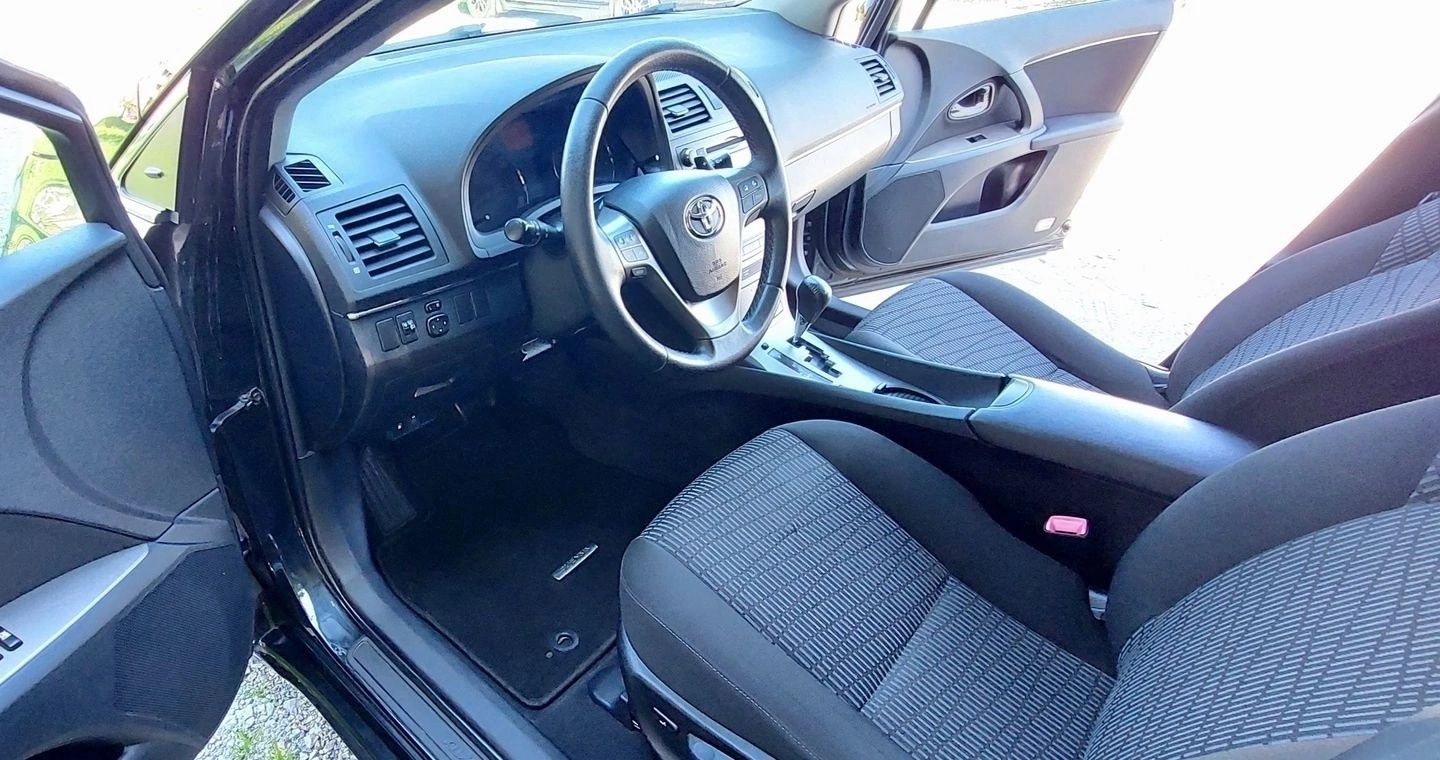 Toyota Avensis 2.0 Combi