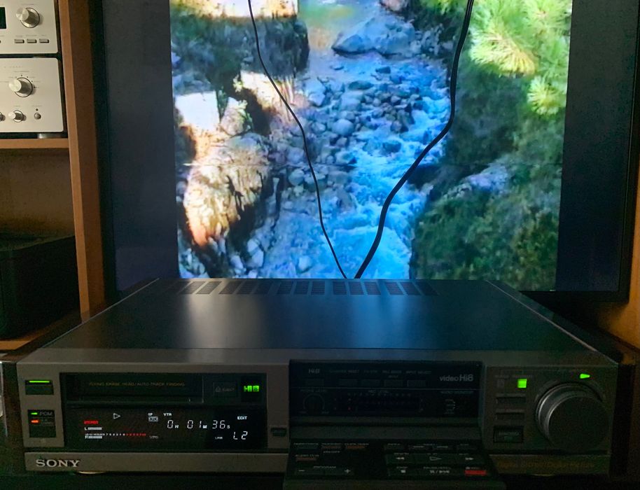 SONY EV-S1000E Hi8 & Video8 SP/LP 8mm PAL