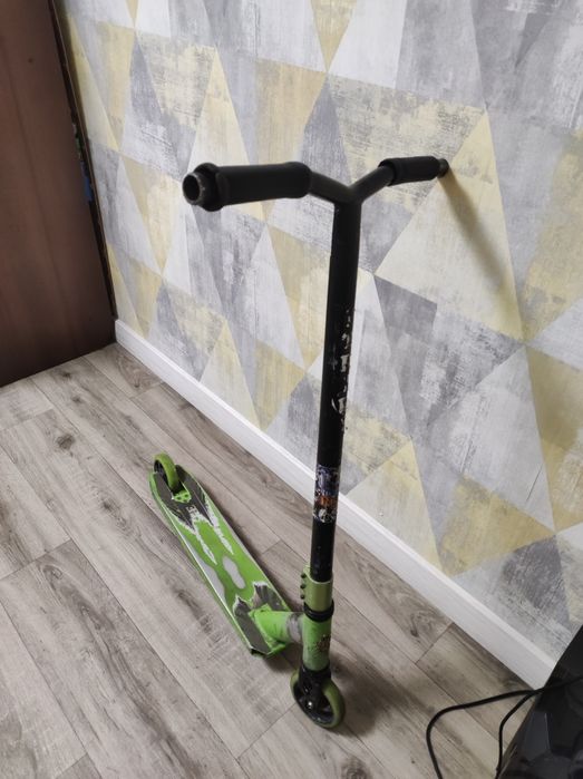 Продаю трюковий самокат