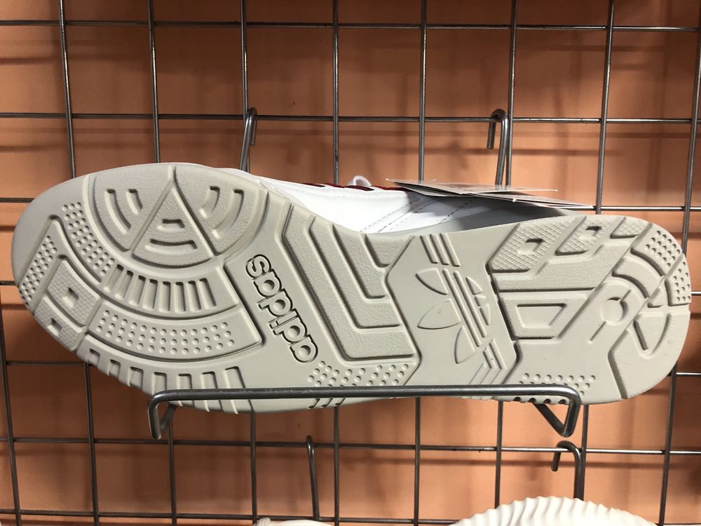 Wyprzedaż ! ! Adidas A.R. Trainer 42 oryginalne nowe buty