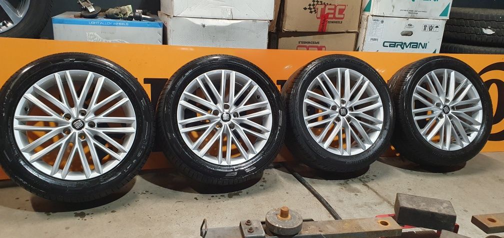 Oryginalne felgi Seat Ateca  18 5x112 +opony 7mm Lato