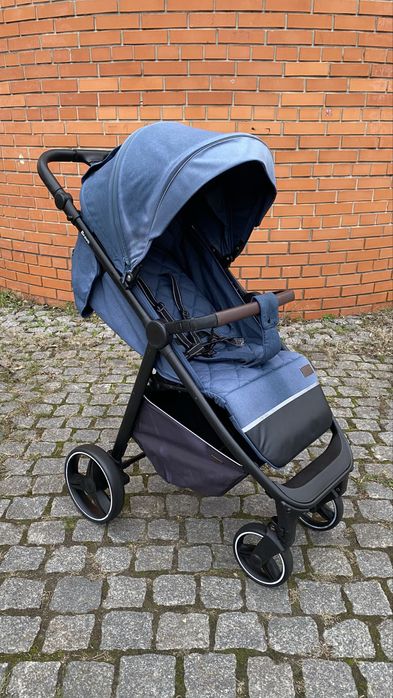 Прогулянковий візок Carrello Bravo(прогулочная коляска camino)