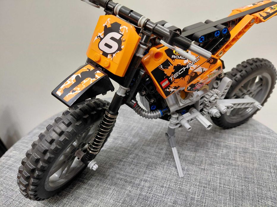 LEGO 42007 Technic - Motor crossowy - klocki lego