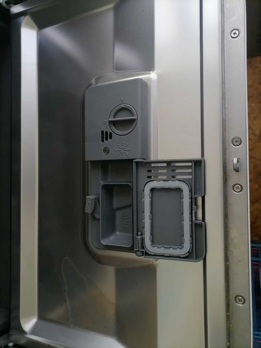 Посудомийна машина настільна Hansa ZWM 536 WH