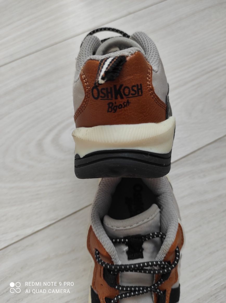 Adidaski chłopięce Oshkosh 23 cm