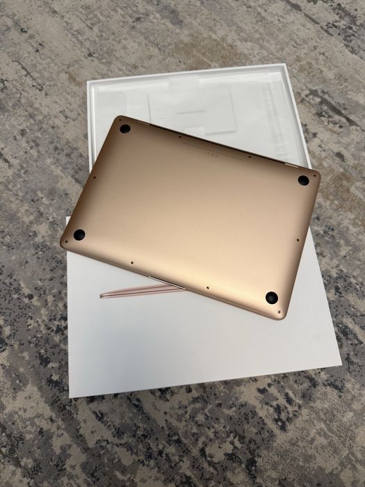 MacBook Air 2020 M1 8/256gb Gold