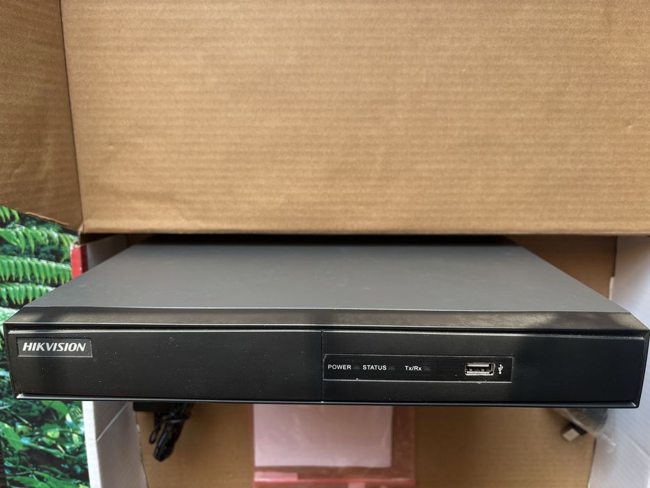 Відеореєстратор Hikvision DS-7200