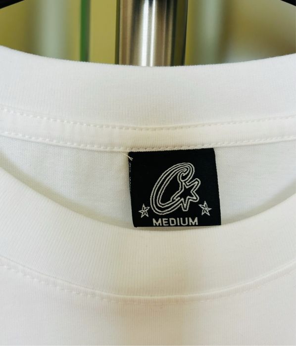 Biała koszulka Corteiz z różowym napisem rozmiar M jak nowa