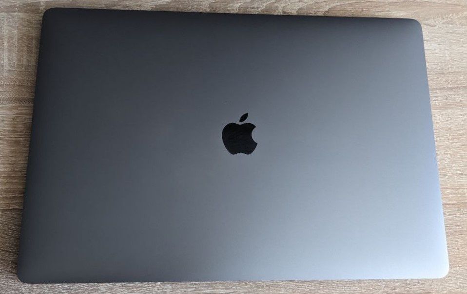 MacBook Pro 2019, 16 inch, 16 ram/512 ssd
