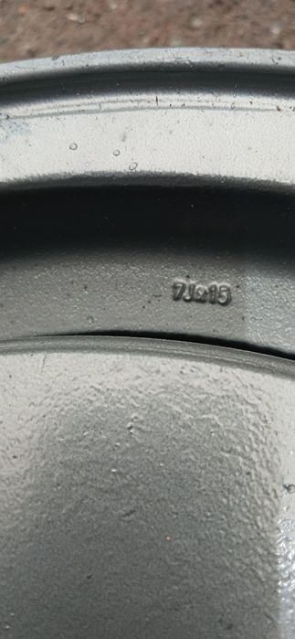 Диск колесный R15 оригинал VW Transporter T4 701 601 025