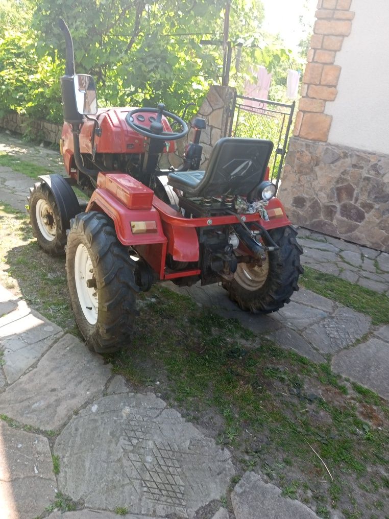 Продам трактор DW180LXL