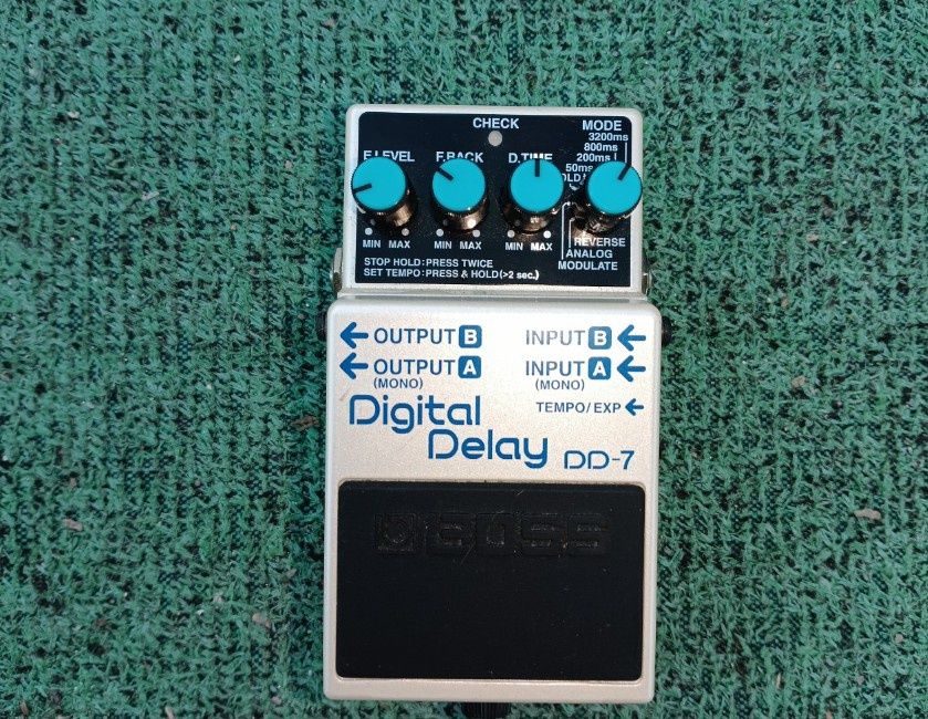 Pedal de Delay BOSS DD-7 Impecável